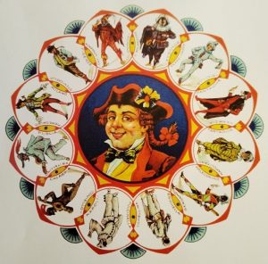 Gianduja masque de carnaval du Piémont entouré d'autres masques de toute l'Italie. Photo: Confiserie Stratta