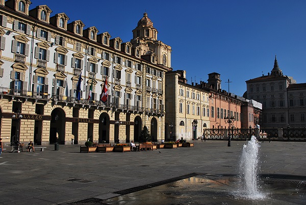 Piazza Castello jeux d'eau et Palais Royale Visite guidée Turin
